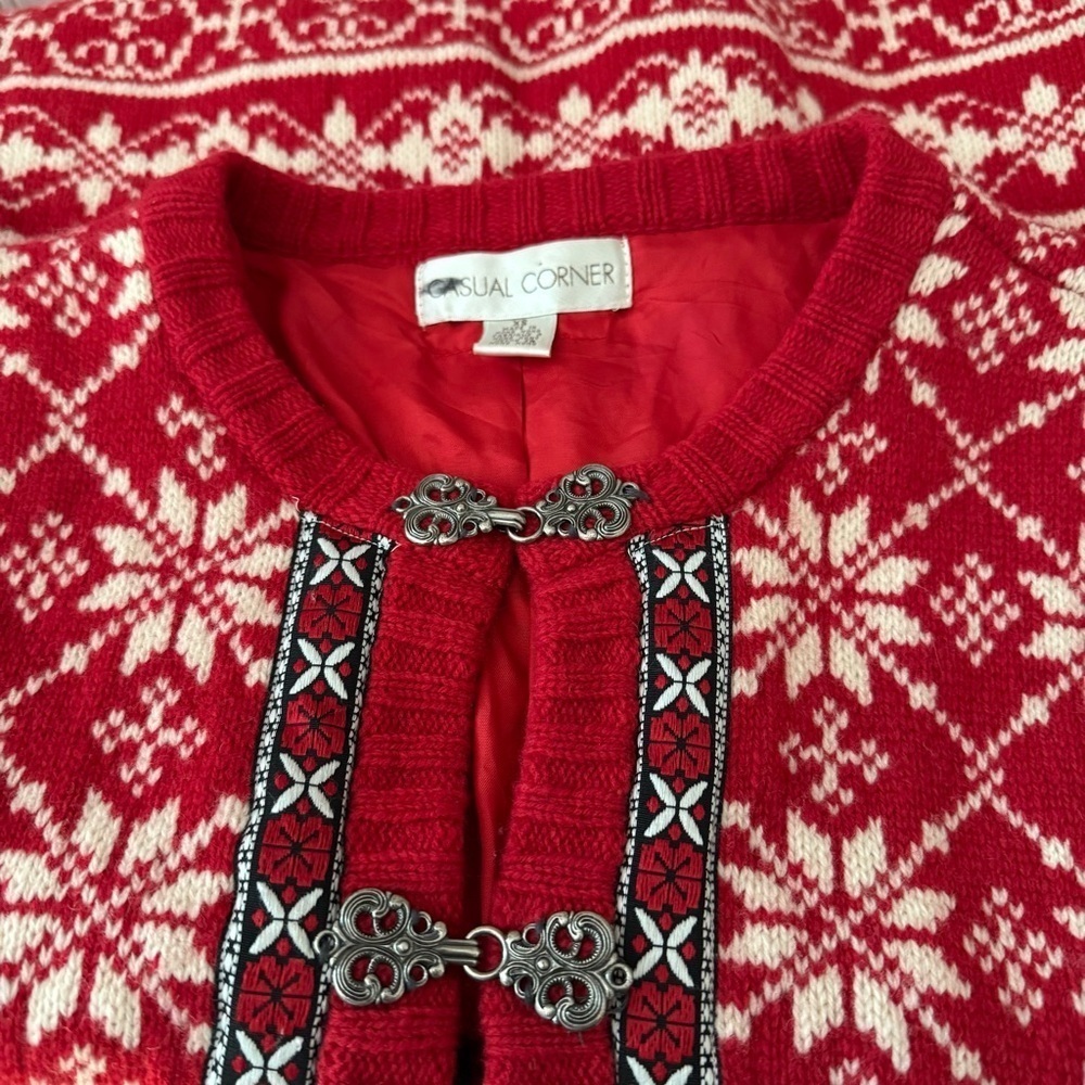 Casual Corner Women’s Red & White Nordic Snowflake Lambswool Cardigan Sweater XS - Picture 7 of 11